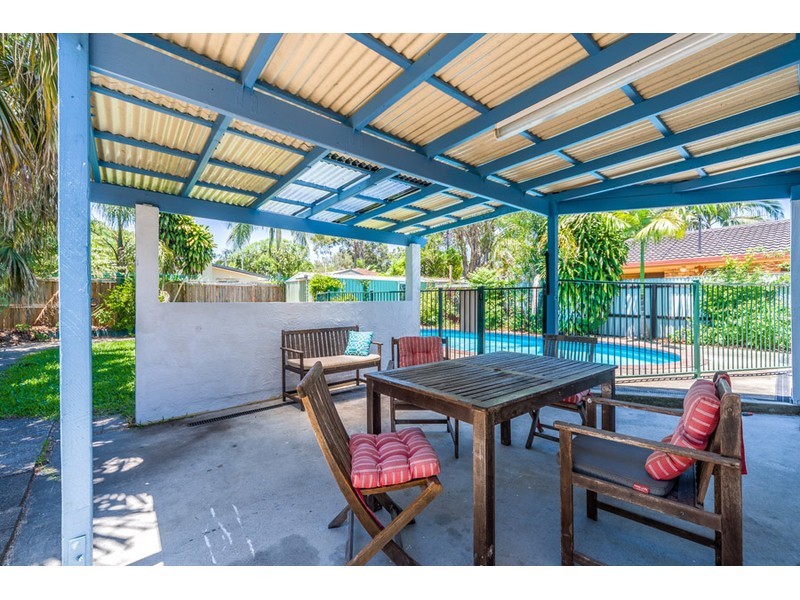 15 Iando Street, Coombabah QLD 4216