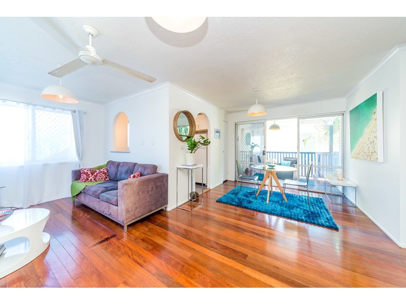 15 Iando Street, Coombabah QLD 4216