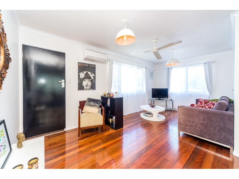 15 Iando Street, Coombabah QLD 4216