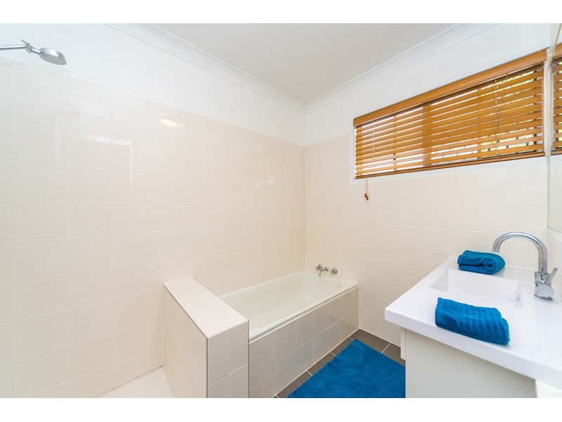 15 Iando Street, Coombabah QLD 4216