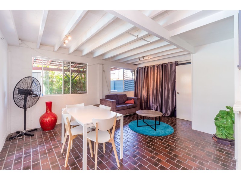 15 Iando Street, Coombabah QLD 4216