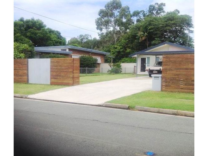 7 Nalkari Street, Coombabah QLD 4216