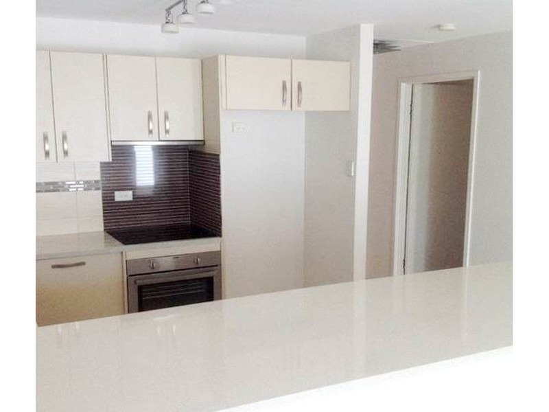 7 Nalkari Street, Coombabah QLD 4216