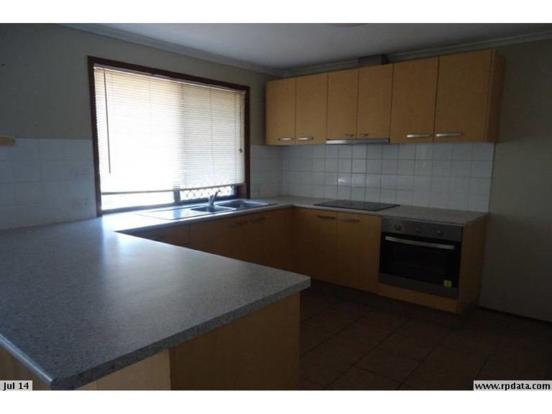 1/305 Government Road, Labrador QLD 4215