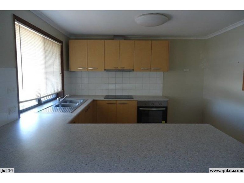 1/305 Government Road, Labrador QLD 4215