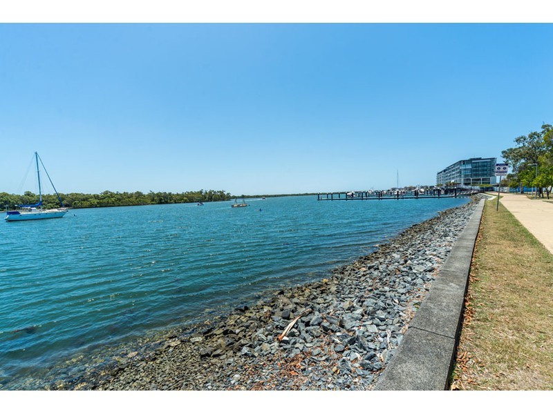1/7 Esplanade West, Paradise Point QLD 4216