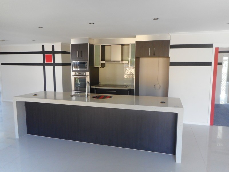 13 Langer Place, Arundel QLD 4214