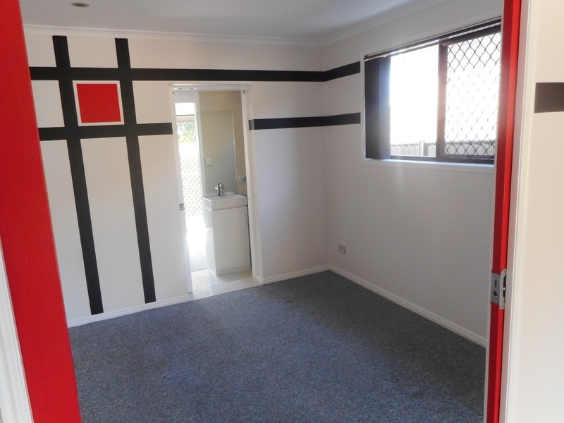 13 Langer Place, Arundel QLD 4214