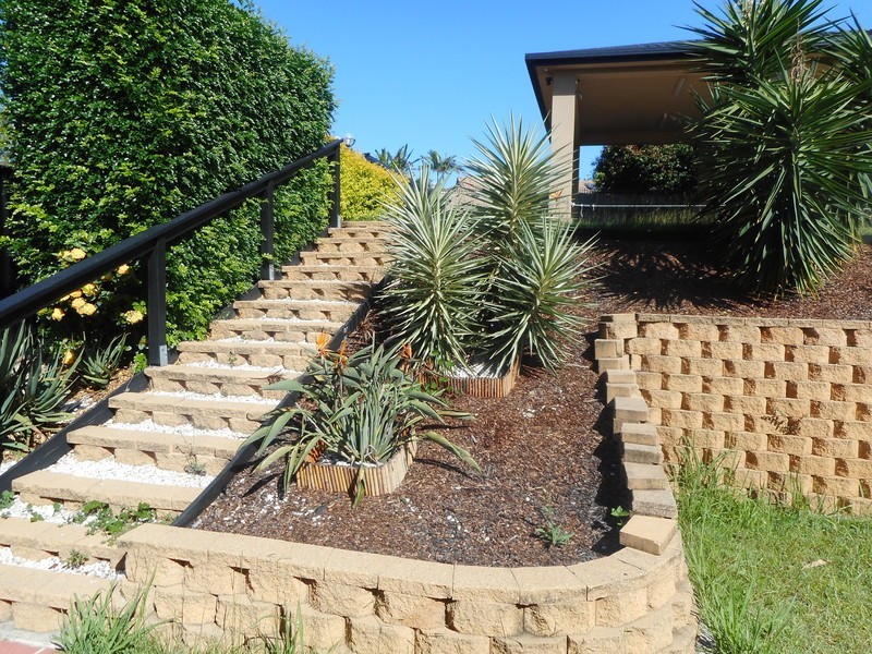 13 Langer Place, Arundel QLD 4214