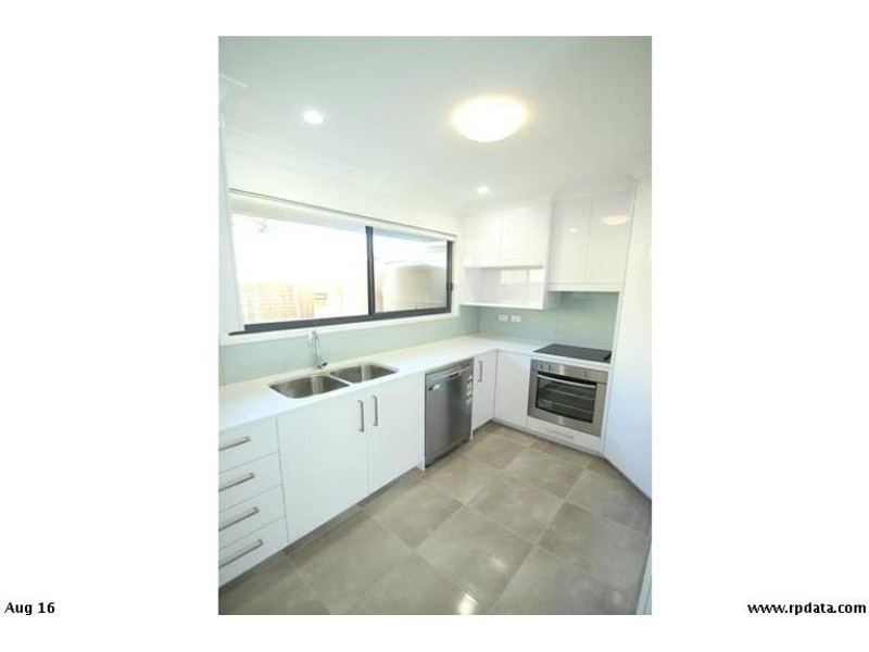 2/22 Careel Close, Helensvale QLD 4212