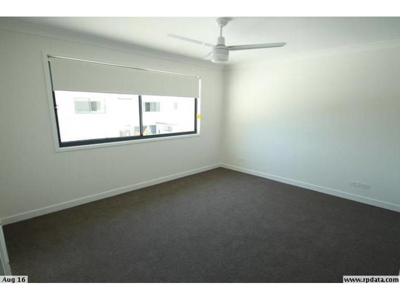 2/22 Careel Close, Helensvale QLD 4212