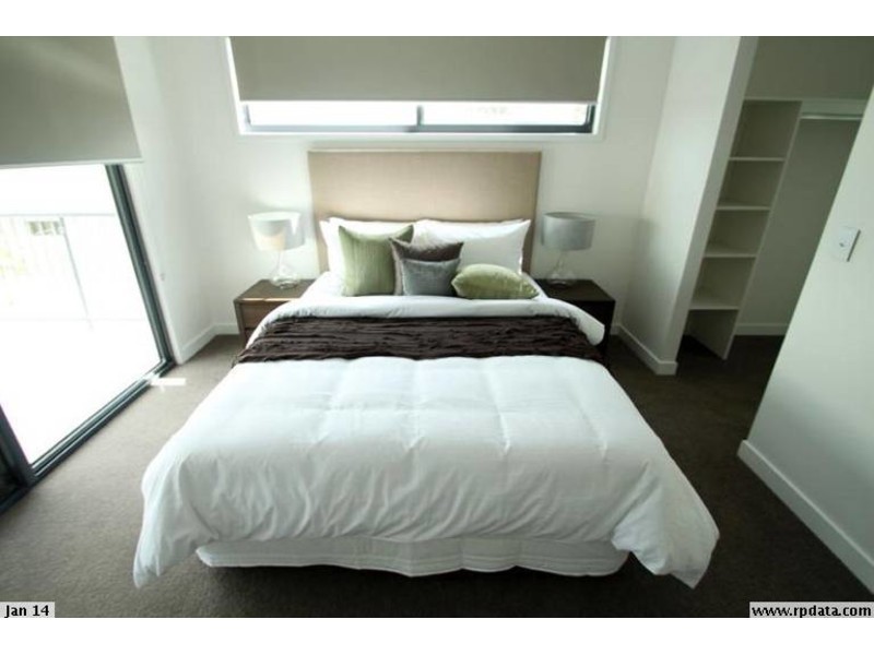 2/22 Careel Close, Helensvale QLD 4212