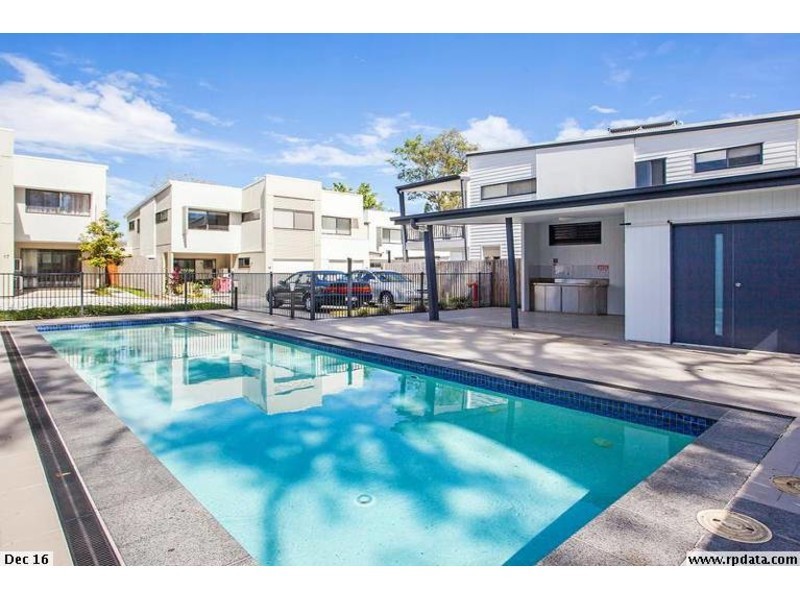 2/22 Careel Close, Helensvale QLD 4212