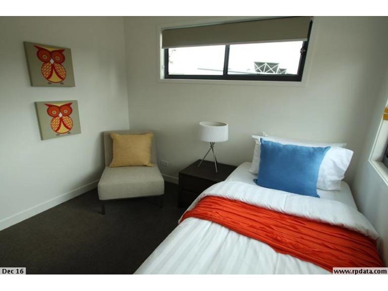 2/22 Careel Close, Helensvale QLD 4212