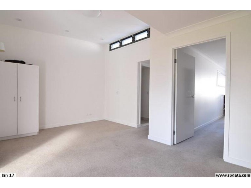 2/22 Careel Close, Helensvale QLD 4212