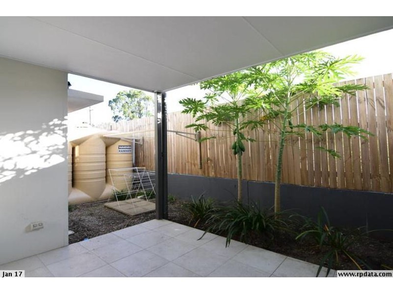 2/22 Careel Close, Helensvale QLD 4212