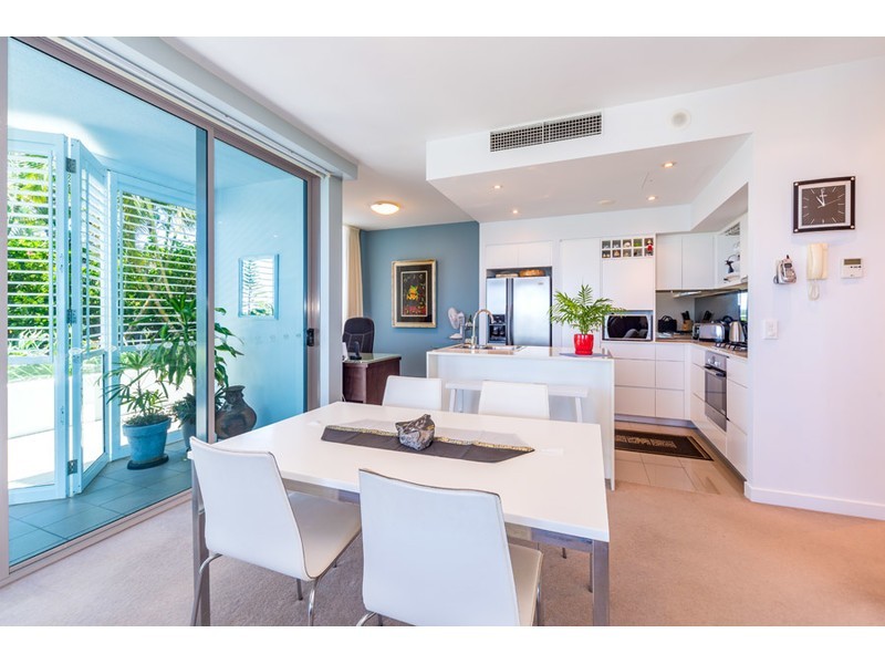 1006/438 Marine Parade, Biggera Waters QLD 4216