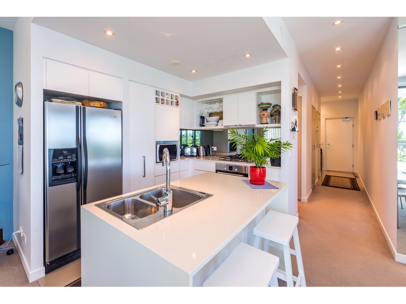 1006/438 Marine Parade, Biggera Waters QLD 4216