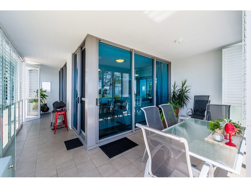 1006/438 Marine Parade, Biggera Waters QLD 4216
