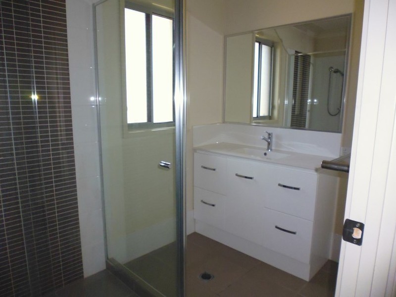 6/136 Central Street, Labrador QLD 4215