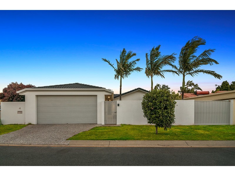 4 Tradewinds Avenue, Paradise Point QLD 4216