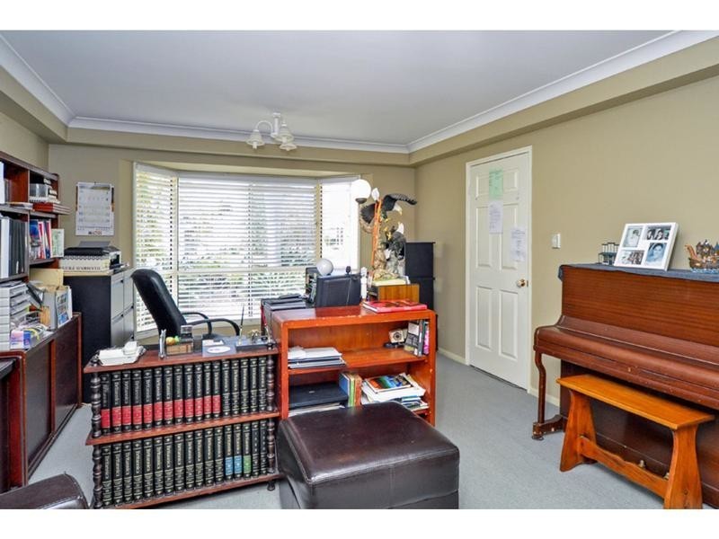 9 Oyster Cove Promenade, Helensvale QLD 4212