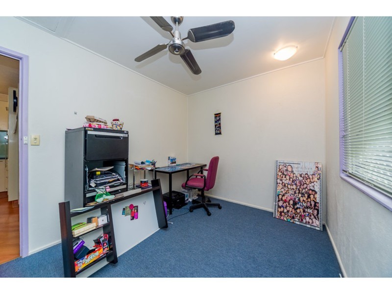 152 Government Road, Labrador QLD 4215