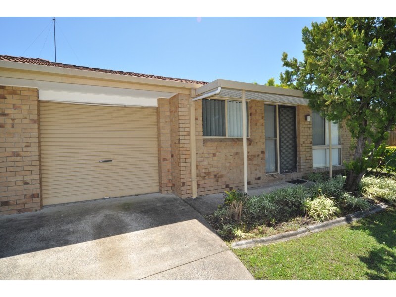 1/12 Stephanie Court, Labrador QLD 4215