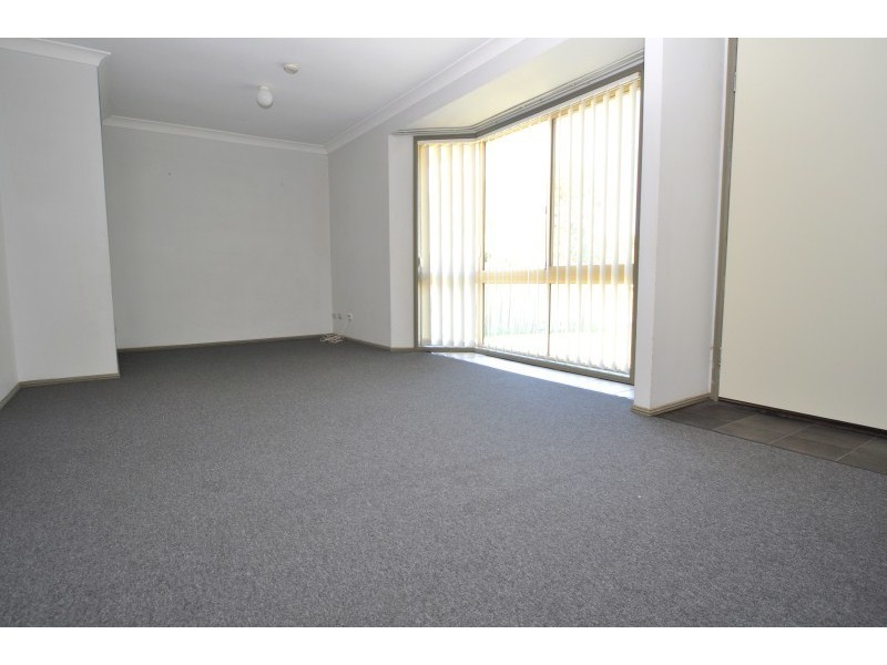 1/12 Stephanie Court, Labrador QLD 4215