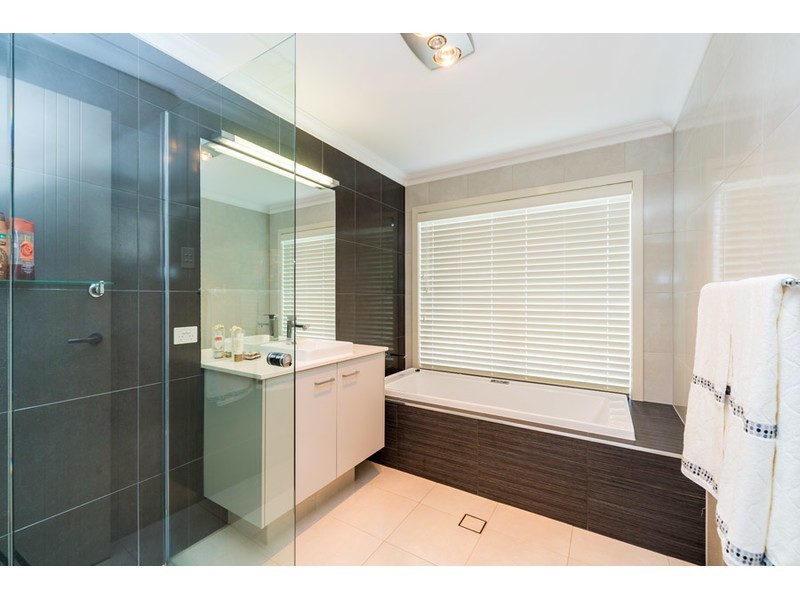 8 Formentera Street, Coombabah QLD 4216