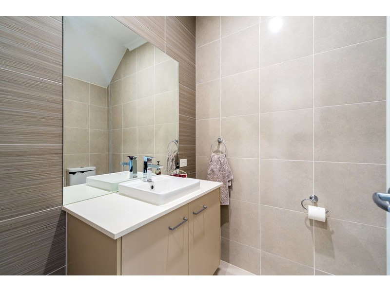 8 Formentera Street, Coombabah QLD 4216