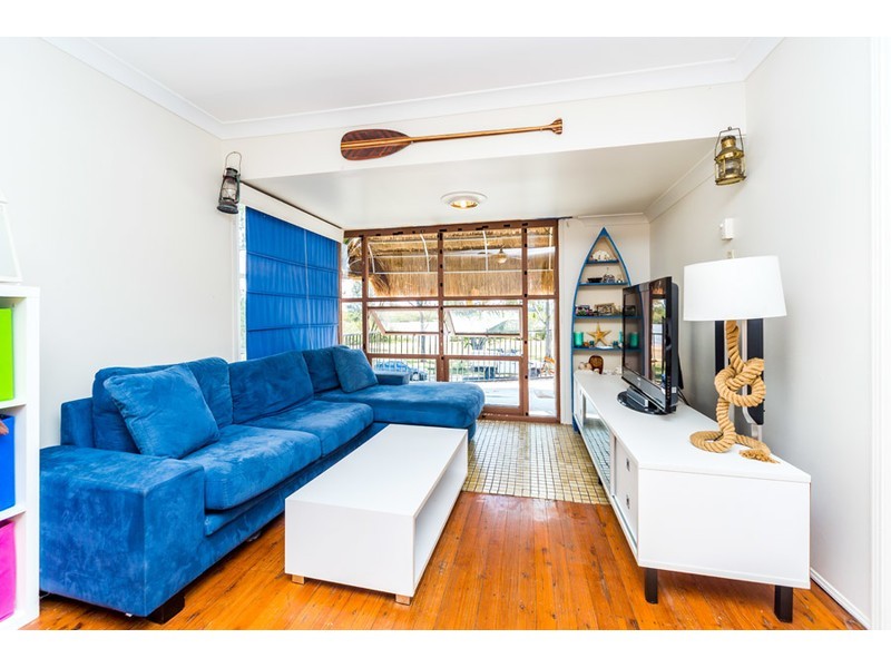 19 The Esplanade, Coombabah QLD 4216