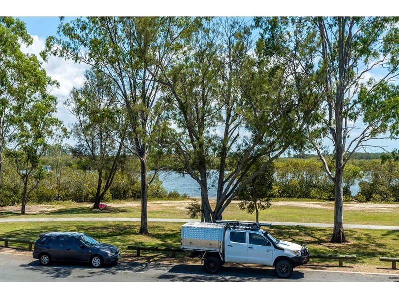 19 The Esplanade, Coombabah QLD 4216