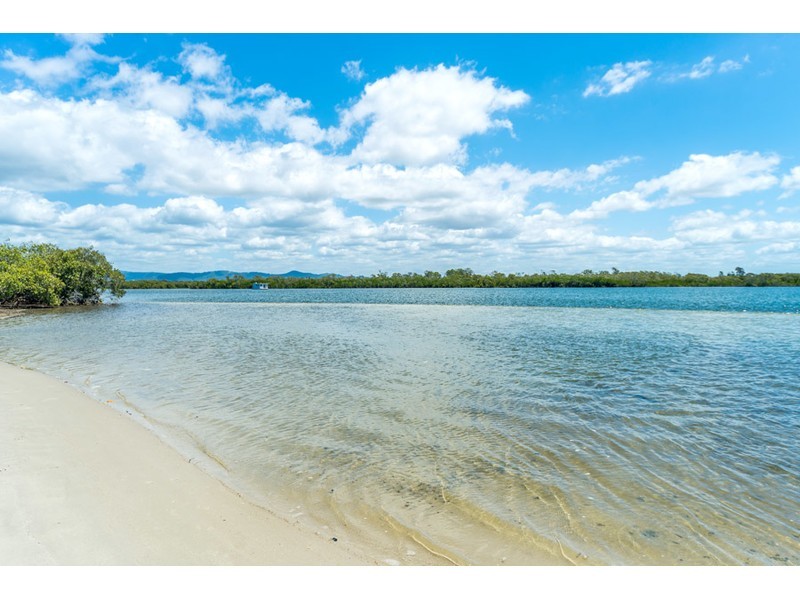 19 The Esplanade, Coombabah QLD 4216