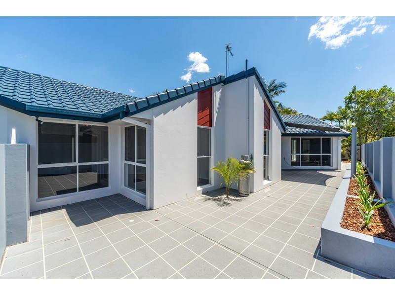 17 Parkwood Boulevarde, Parkwood QLD 4214