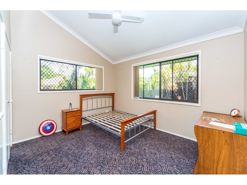 2/140 Oxley Drive, Paradise Point QLD 4216