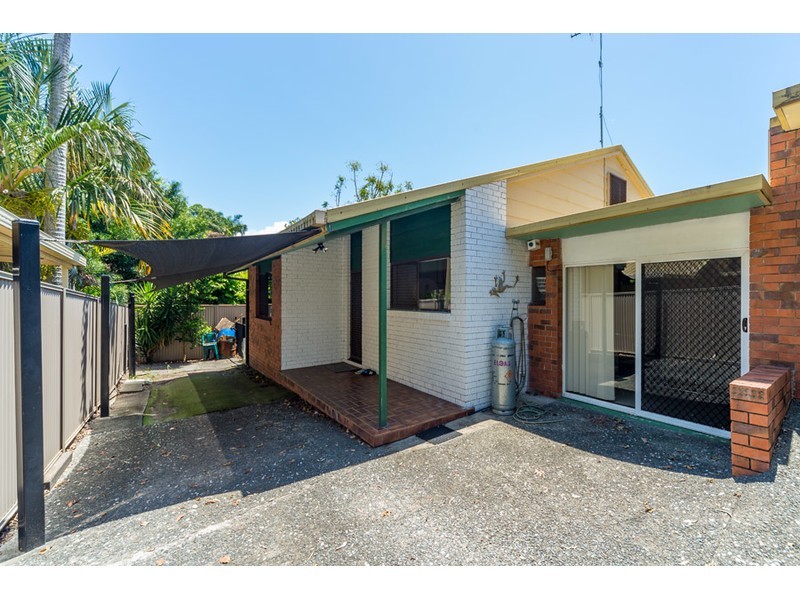 2/140 Oxley Drive, Paradise Point QLD 4216