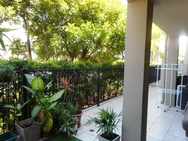 1/3 Tate Street, Southport QLD 4215