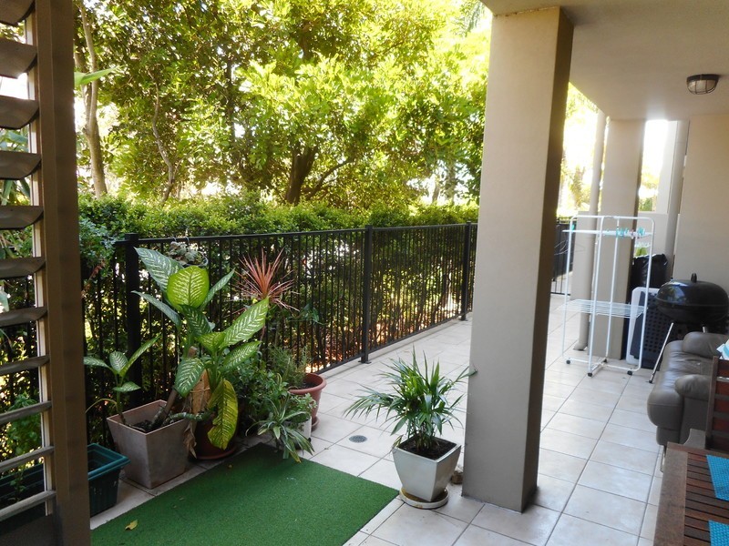 1/3 Tate Street, Southport QLD 4215