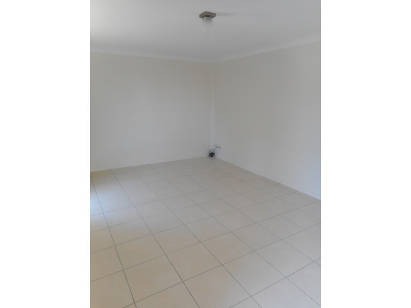 2/24 Gordon Street, Labrador QLD 4215