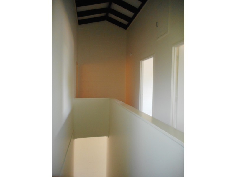 2/24 Gordon Street, Labrador QLD 4215