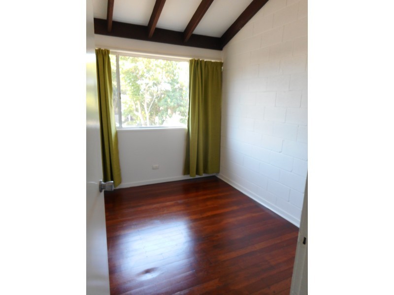 2/24 Gordon Street, Labrador QLD 4215