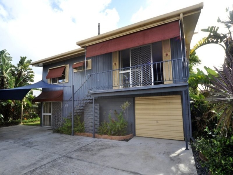 260 Bayview Street, Hollywell QLD 4216