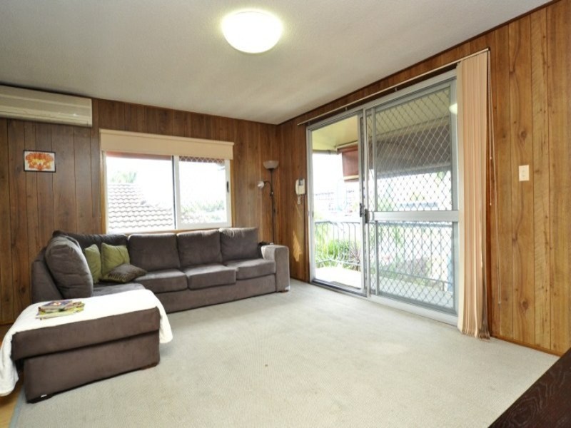260 Bayview Street, Hollywell QLD 4216