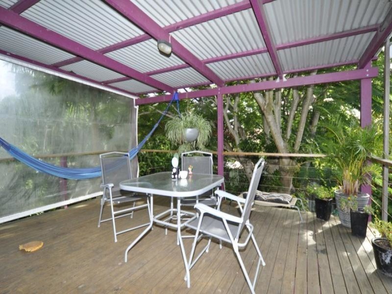 260 Bayview Street, Hollywell QLD 4216