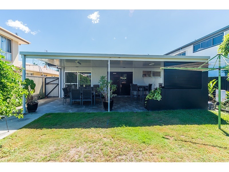 51 Annerley Avenue, Runaway Bay QLD 4216