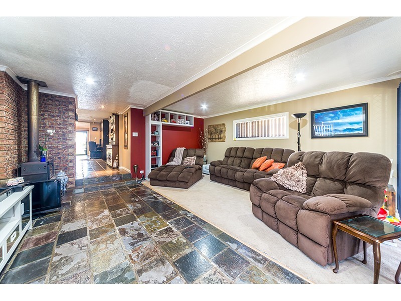 51 Annerley Avenue, Runaway Bay QLD 4216