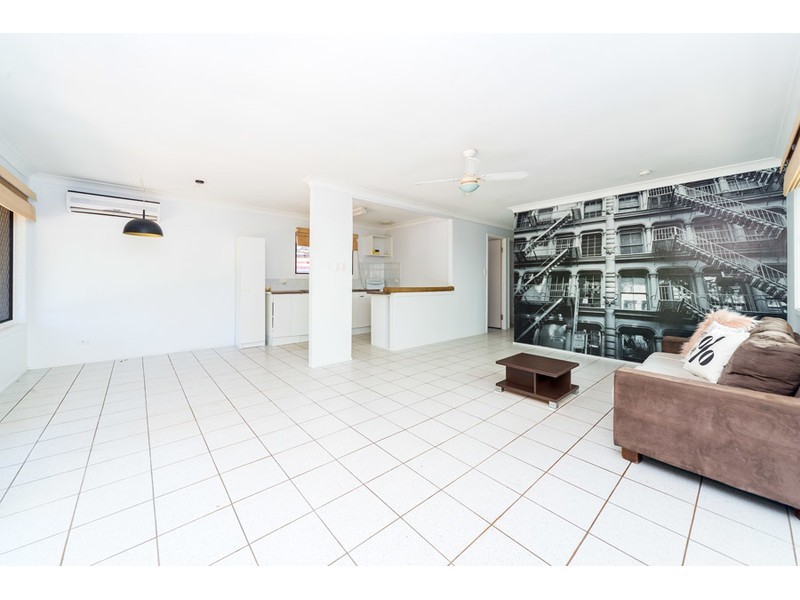 30 Allinga Street, Coombabah QLD 4216