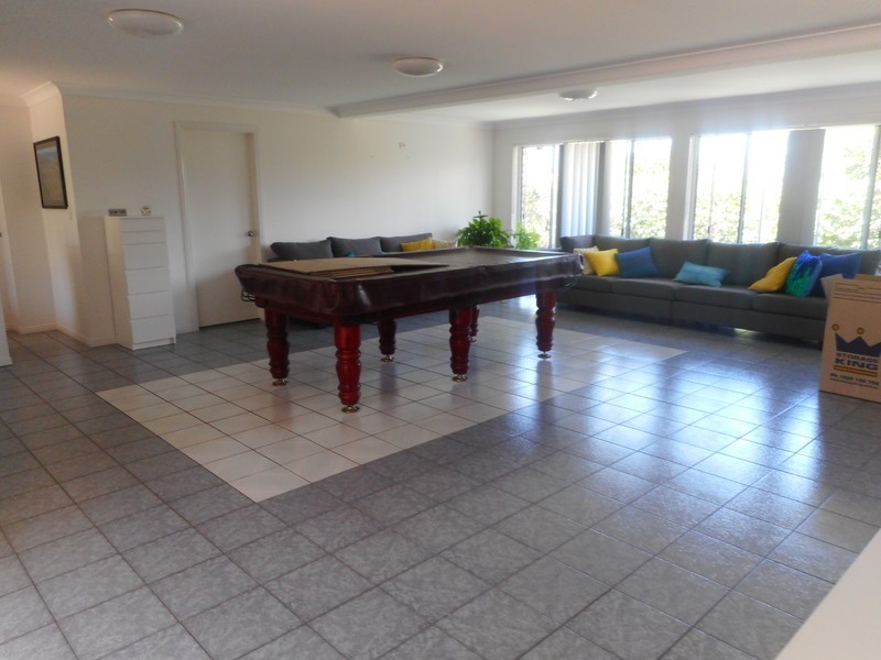 13 Tradewinds Avenue, Paradise Point QLD 4216