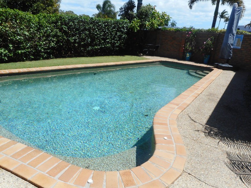 13 Tradewinds Avenue, Paradise Point QLD 4216